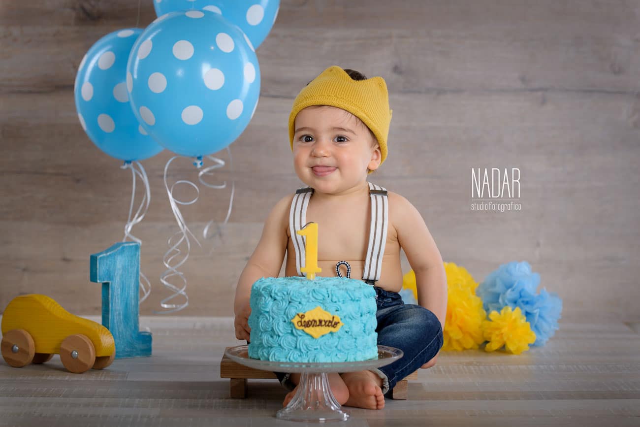 Primo compleanno? Festeggia con un servizio fotografico Smash cake!